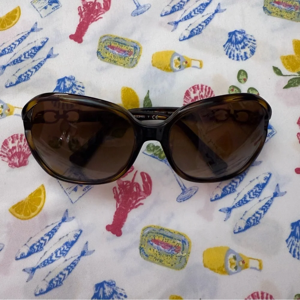 Coach Black Classic Sunglasses with Protective Case - Picture 2 of 5